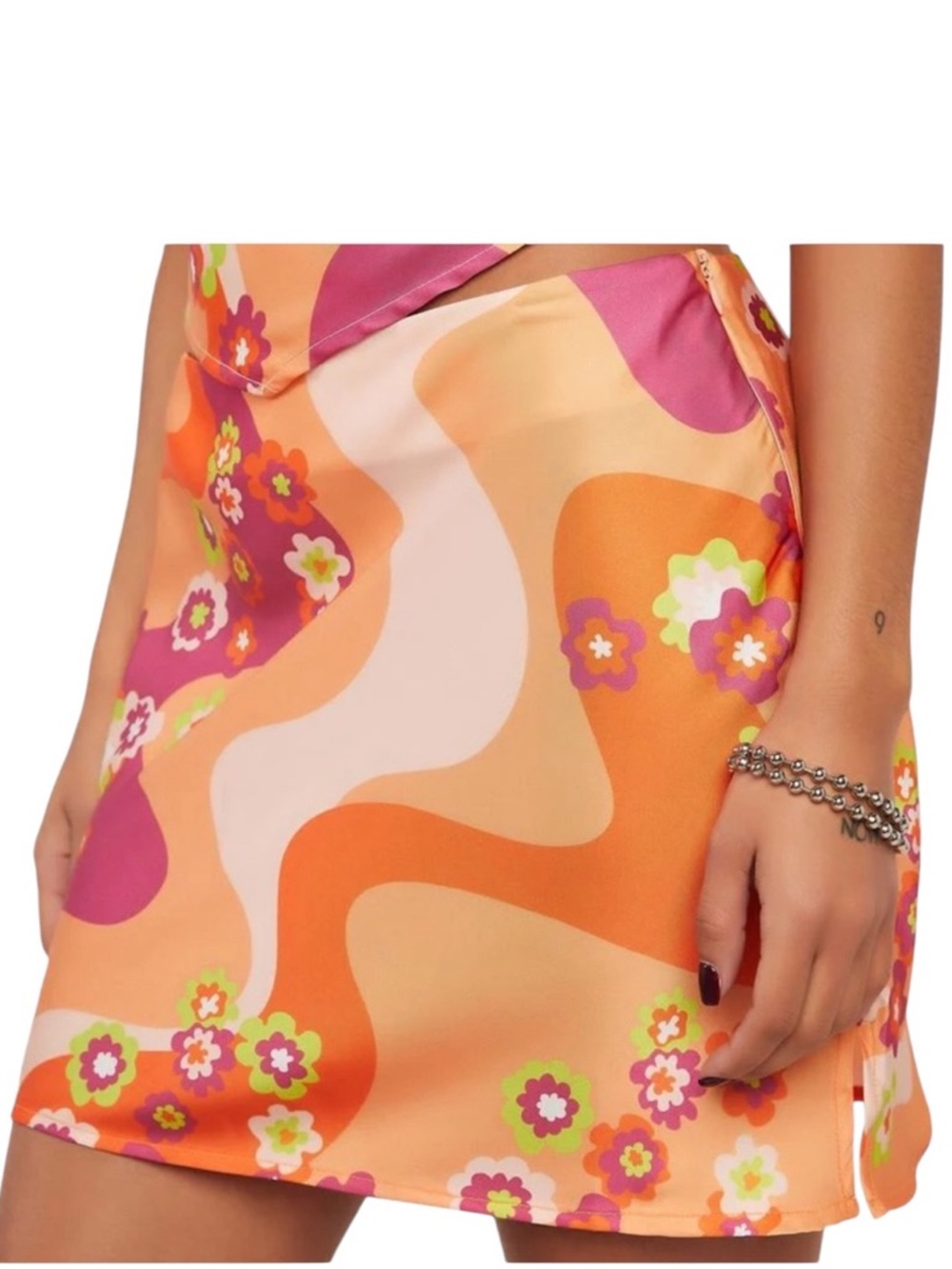 NWT ANOTHER GIRL 100% Recycled Psychedelic Floral Mini Skirt Size 6 Medium